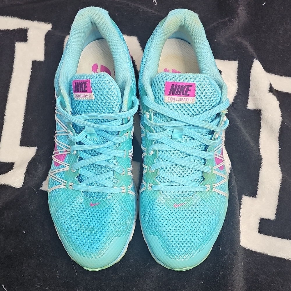 Nike Women's Blue and Purple Athletic Shoes. Sz 7.5